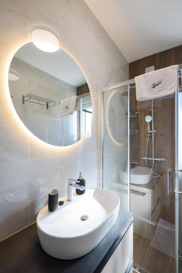 Mirakul Ii. Apartment Vir