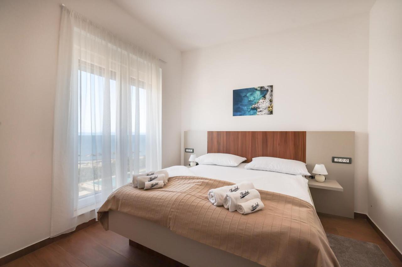 Mirakul Ii. Apartman *