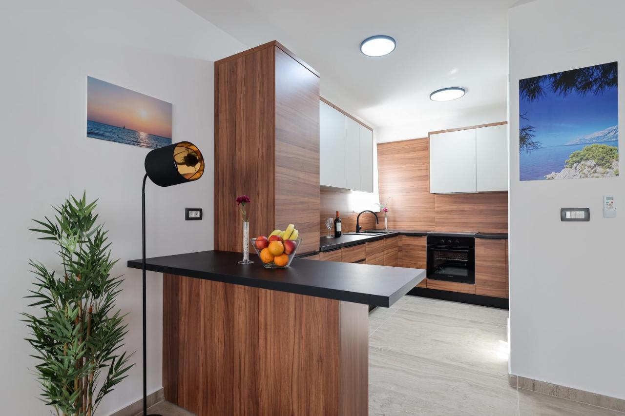 Mirakul Ii. Apartment *