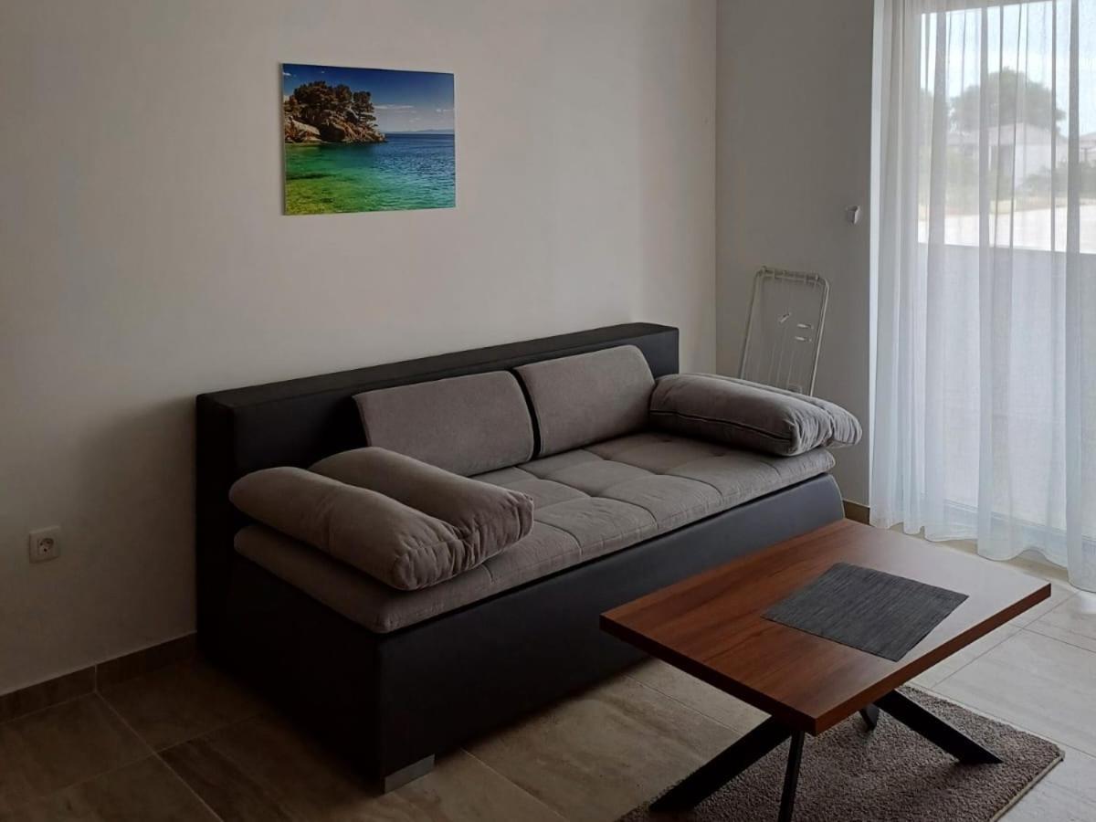 Mirakul Ii. Apartman *
